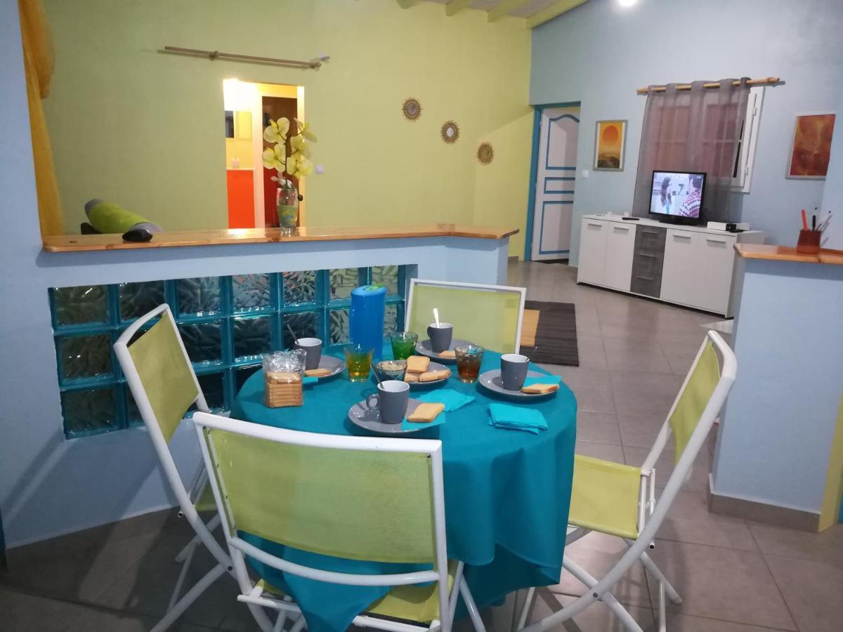 Calme Villa Sainte-Rose Extérieur photo