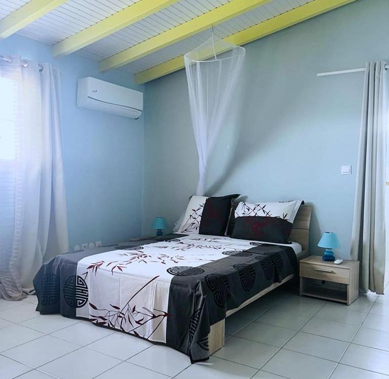 Calme Villa Sainte-Rose Extérieur photo